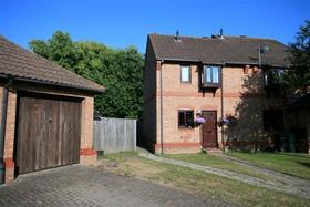 2 bedroom Detached f...